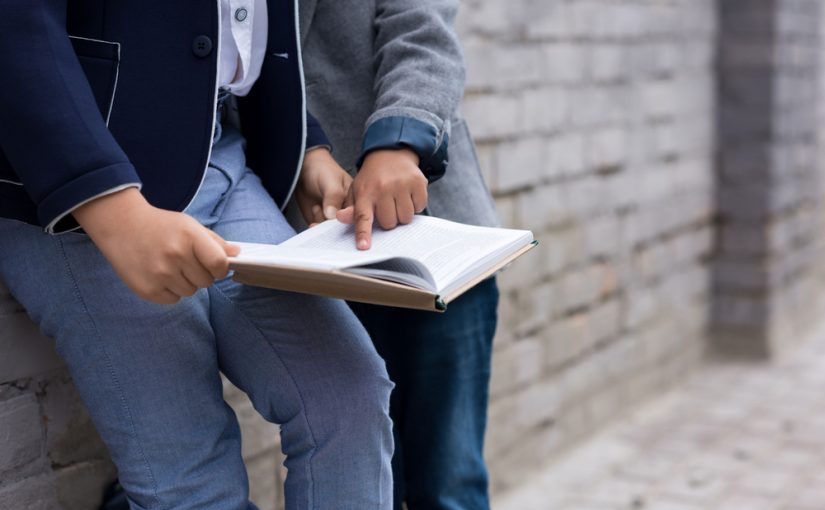 Dylematy powiązane z zgodną wokalizacją dotyczą coraz większą części dzieci .